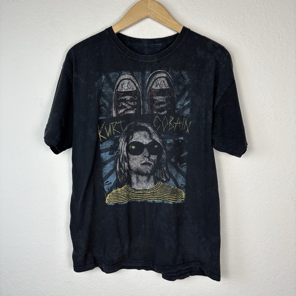 Kurt Cobain T Shirt Unisex L Nirvana 2012 Black Grunge Band Tee Graphic